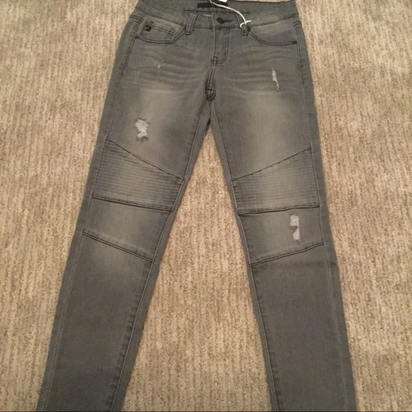 1 LEFT‼️5 ⭐️ Grey Wash Moto Skinnies - Picture 7 of 8